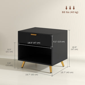 Table de chevet avec panneau cannelé, tiroir et compartiment ouvert, noire