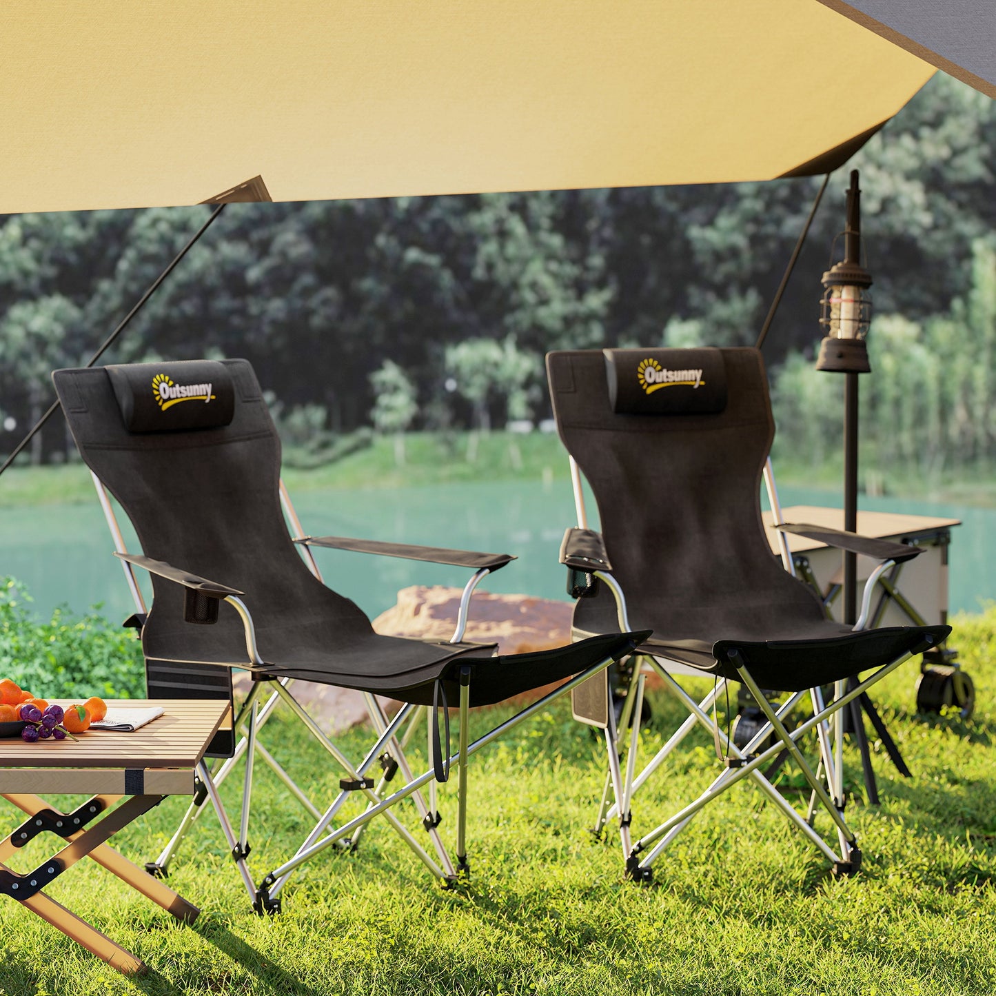 Outsunny Lot de 2 chaises de camping inclinables avec repose-pieds, chaise de camping pliante avec appui-tête, porte-gobelet, sac de rangement, noir