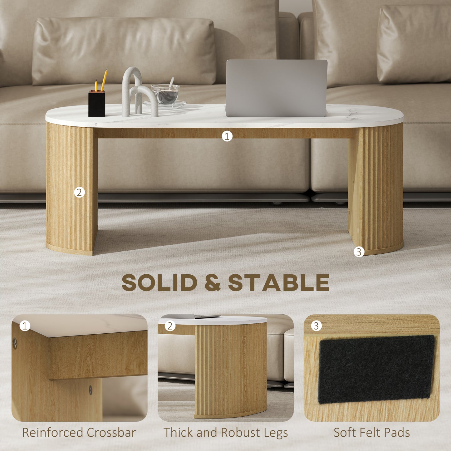 Table de salon moderne effet marbre avec coins arrondis et pieds épais, bois naturel