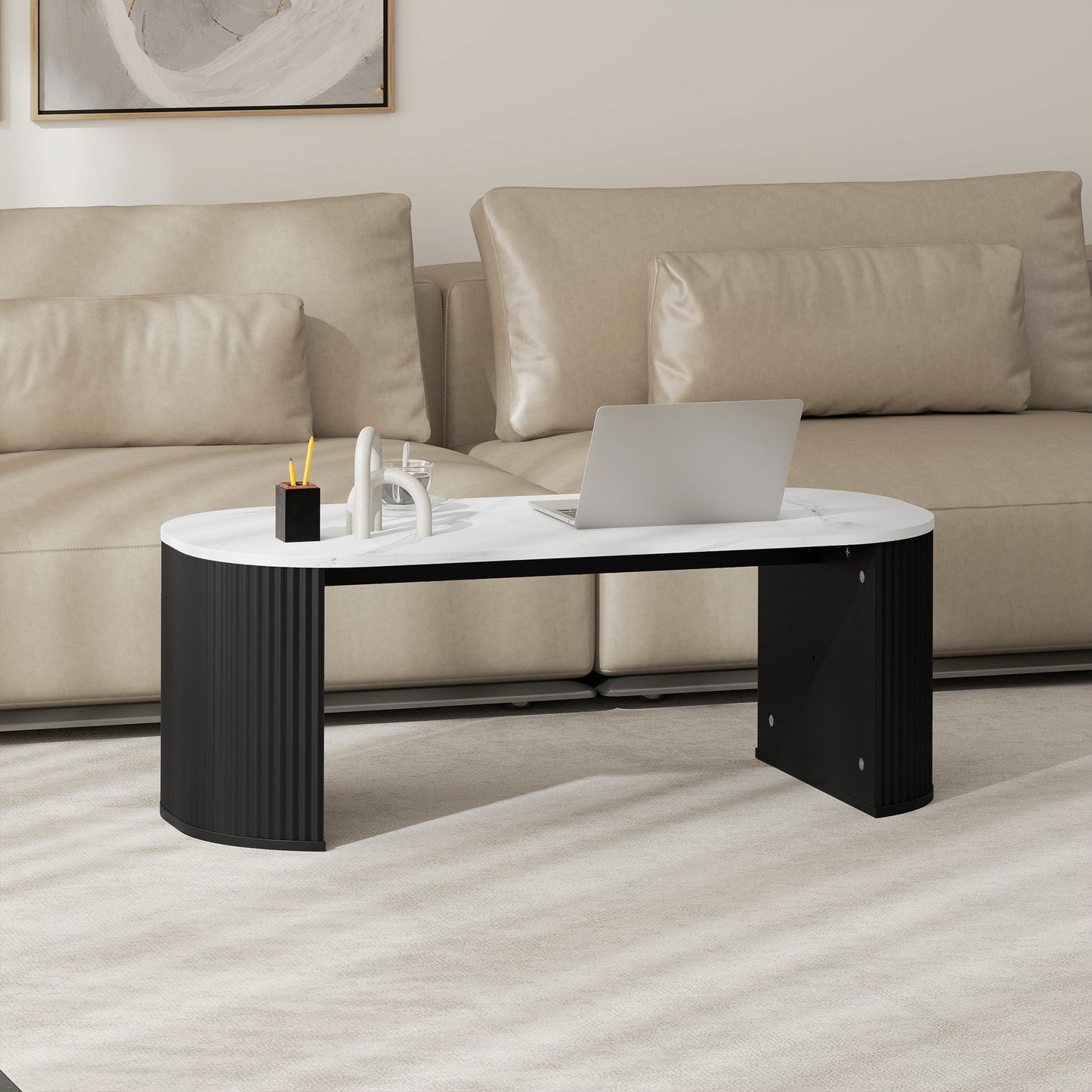 Table de salon moderne effet marbre avec coins arrondis et pieds épais, noire