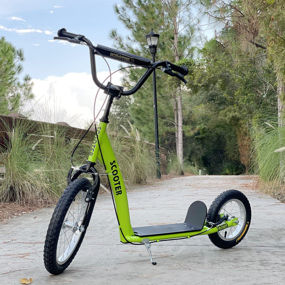 Trottinette avec guidon réglable, double frein, roues gonflables, verte