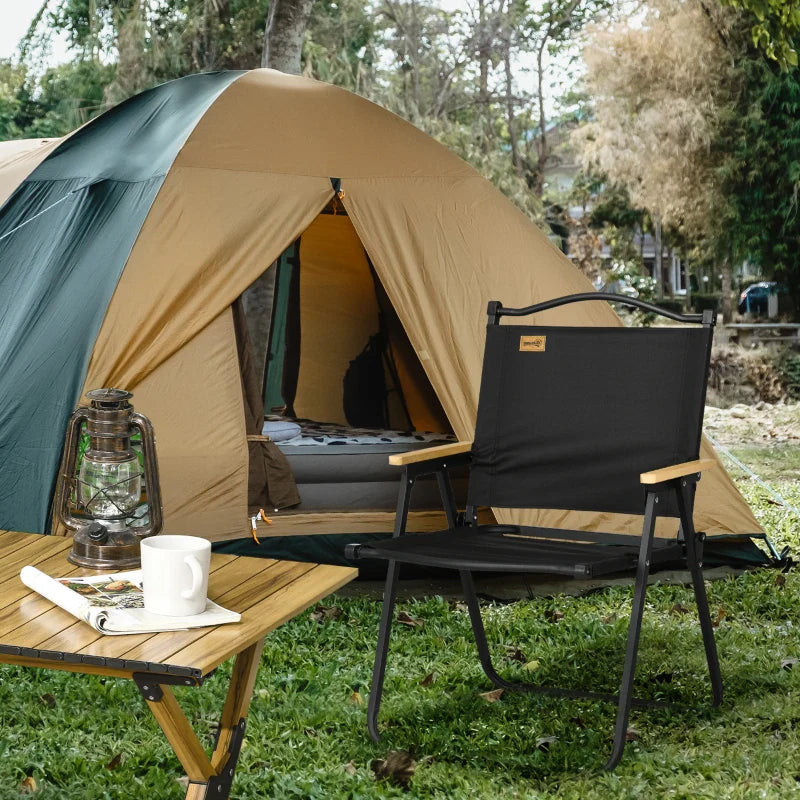 Tables de pique-nique et chaises de camping