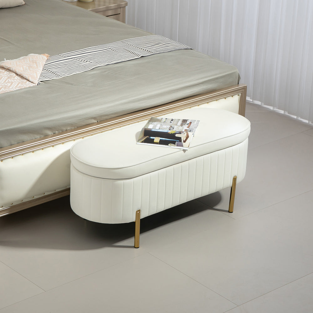 Banc de chambre rembourré capitonné avec pieds en métal, blanc crème