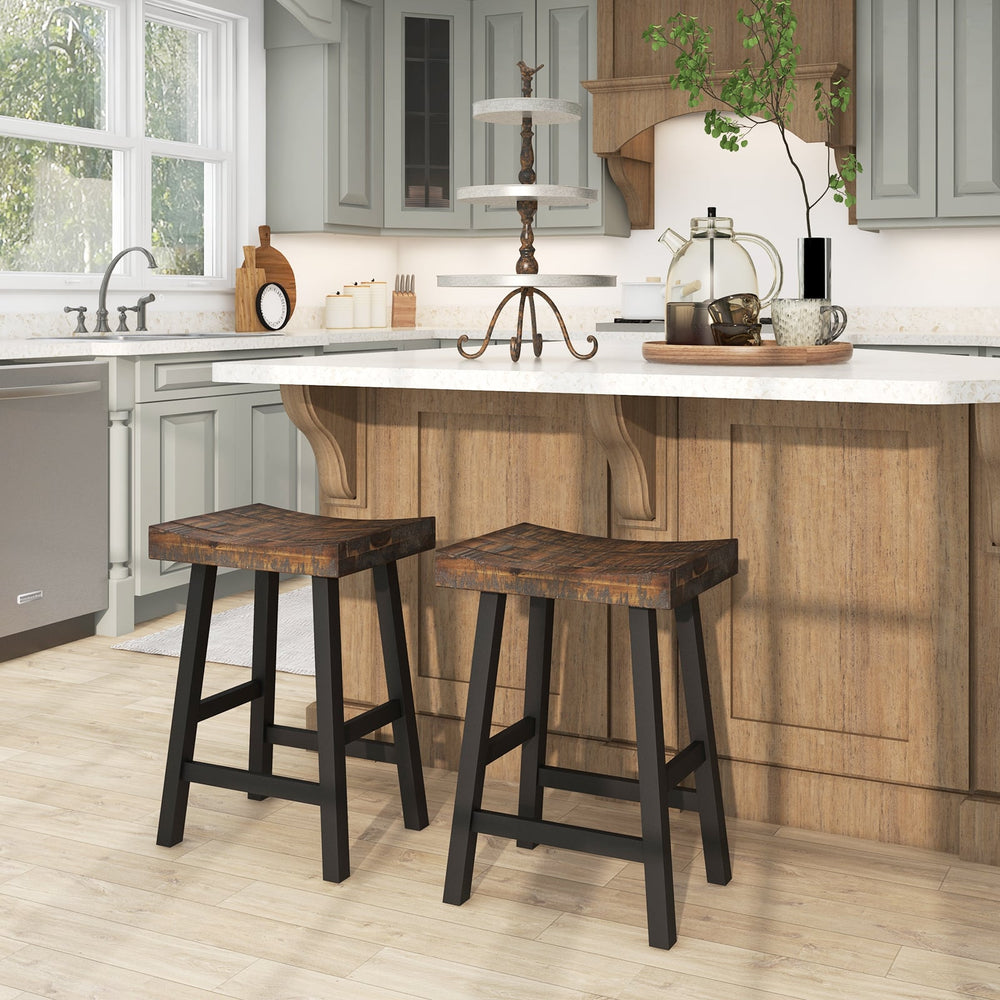 Ensemble de 2 tabourets de comptoir en bois massif de 24 po avec assise incurvée et repose-pieds