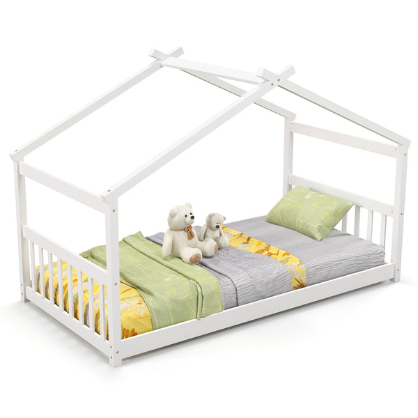 Lit simple pour enfant de type cabane en bois avec toit