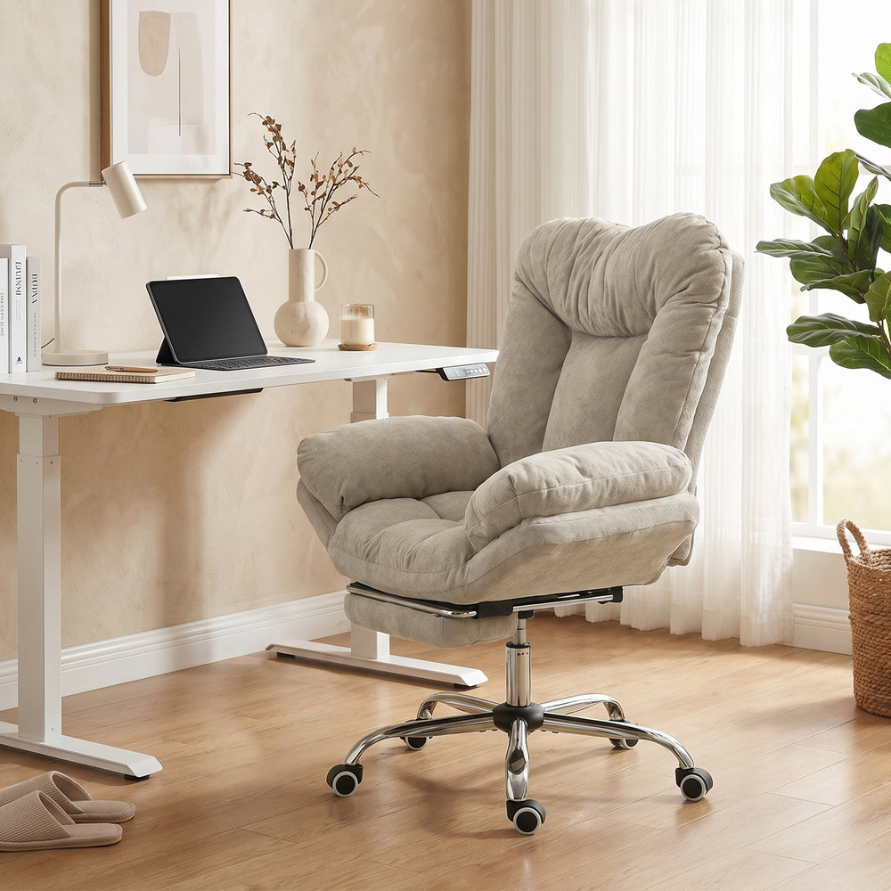 Fauteuil de bureau large avec repose-pieds, gris clair