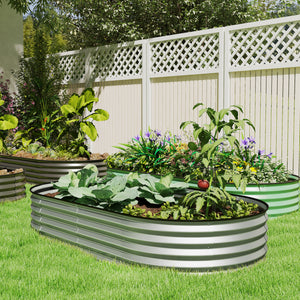 Jardinière d'extérieur surélevée en acier galvanisé avec tuteur en métal, couleur argent.