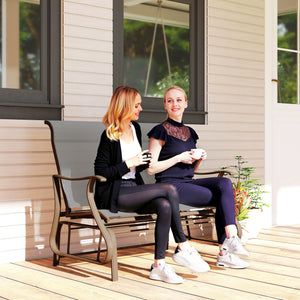 Fauteuil à bascule double avec assise et dossier en maille, gris clair