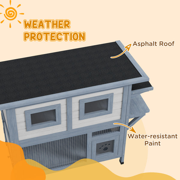 Maison à deux niveaux avec porte de sortie et plateforme de saut, gris clair