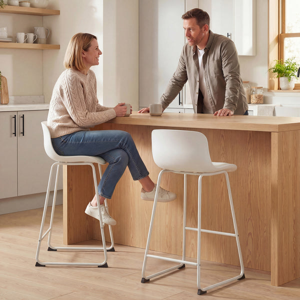 Ensemble de 2 tabourets de bar modernes en similicuir, hauteur comptoir, blanc.