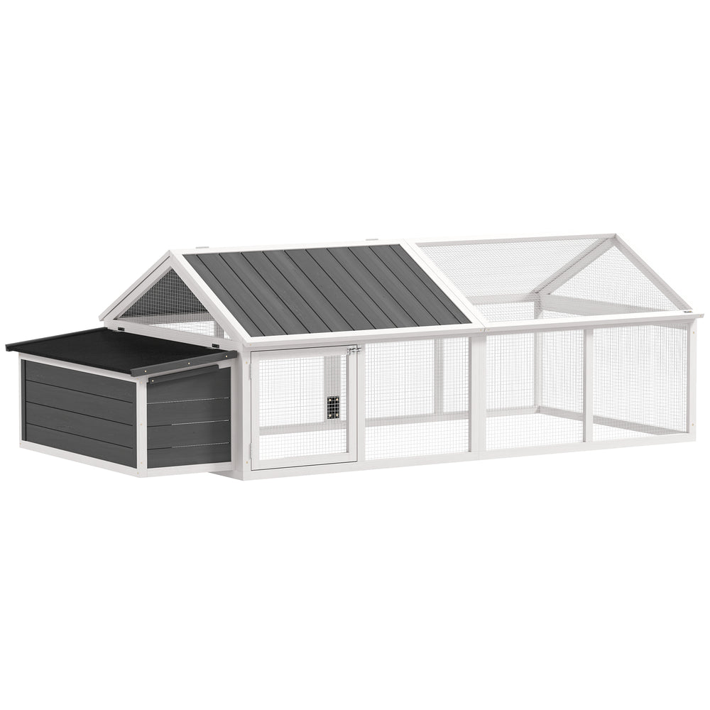 Coop with nesting box, wooden roof and side door for 4 to 8 chickens