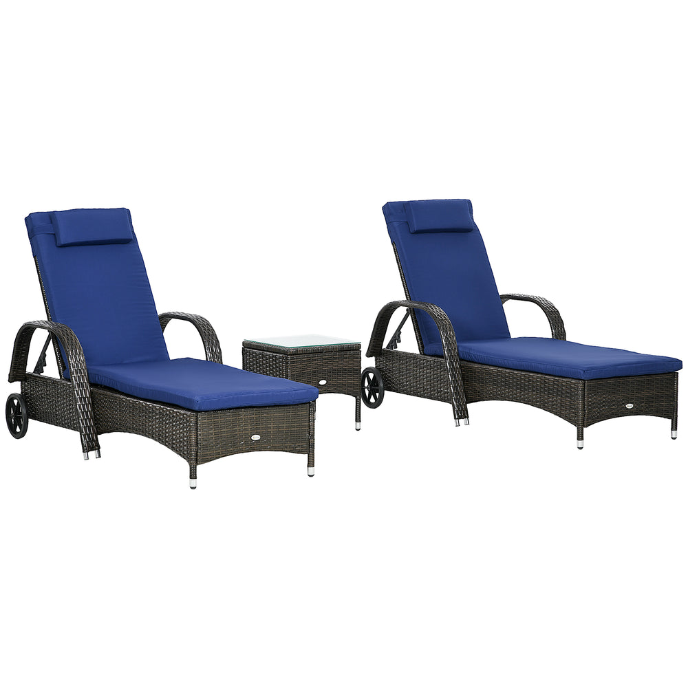 Chaise longue à roulettes en osier avec coussins bleu foncé et table d’appoint avec plateau en verre trempé, mobilier de terrasse élégant