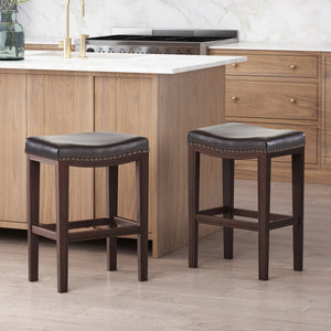 Ensemble de 2 tabourets de bar contemporains cloutés, siège selle en bois d'hévéa, marron