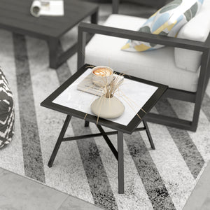 Petite table d'appoint de patio avec plateau en SPC pour jardin, terrasse, pelouse, gris