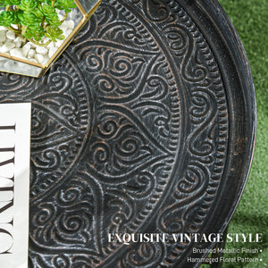 Table basse vintage ronde de 61 cm avec plateau martelé et structure en métal, couleur étain
