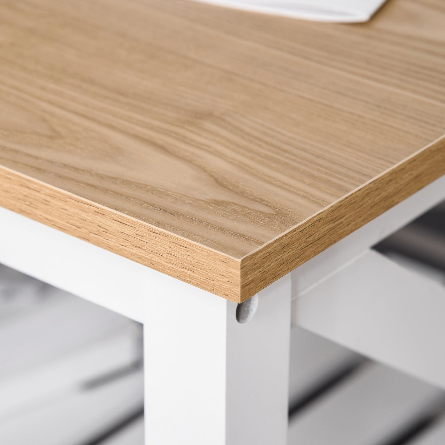 Table basse de style campagnard avec étagère inférieure à lattes, blanc, naturel