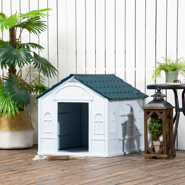 Outdoor plastic dog house with vents