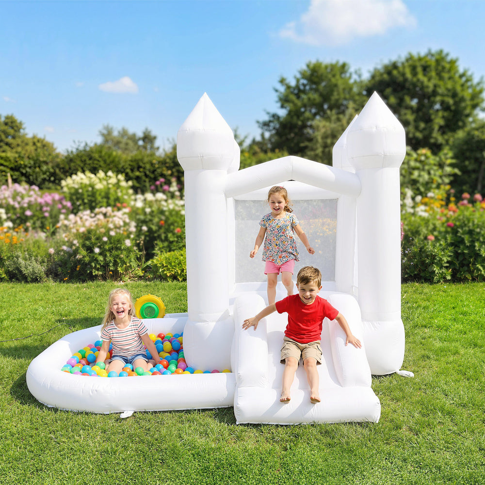 Château gonflable pour enfants 3 en 1 blanche avec toboggan, piscine à balles et souffleur 370 W, blanc