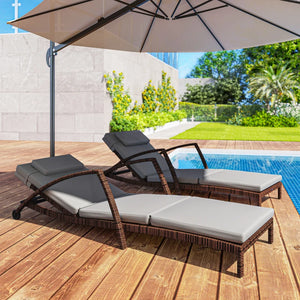 Lot de 2 chaises longues d'extérieur en osier avec dossier réglable sur 5 niveaux, roulettes, coussin et accoudoirs, gris