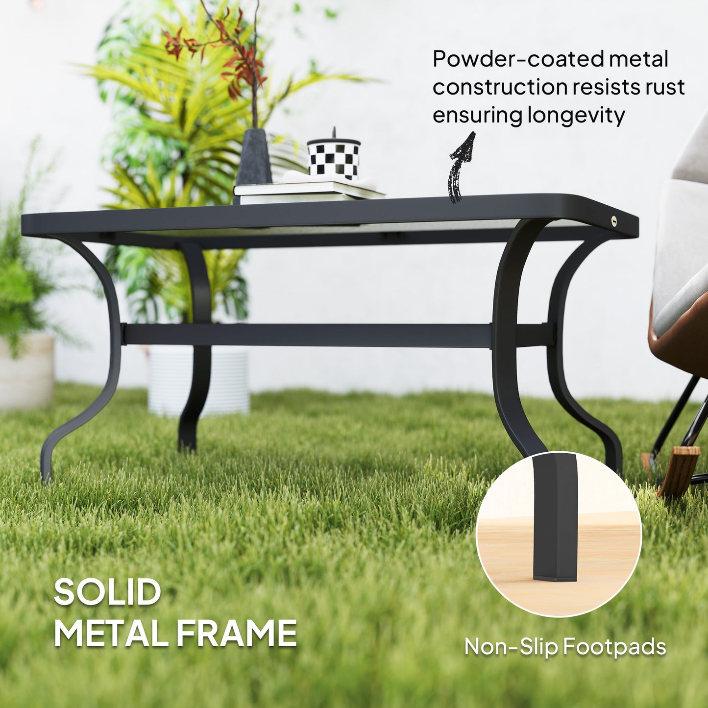Table basse de patio avec plateau en verre trempé et cadre en métal, noire