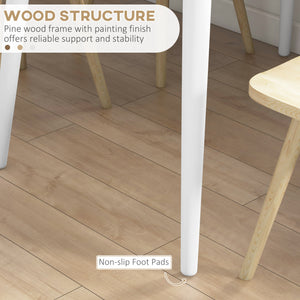 Table de salle à manger de style campagnard, avec structure en pin, couleur naturelle.