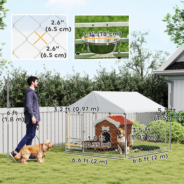 Enclos extérieur pour chiens avec gamelles réglables et rotatives