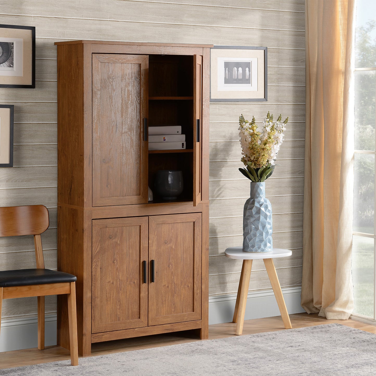 Storage unit with 4 doors and 3 adjustable shelves, oak