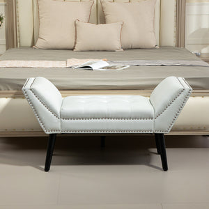 Banc rembourré moderne avec accoudoirs et garniture cloutée, blanc