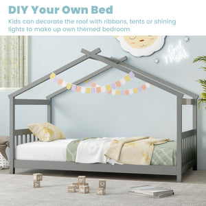 Lit simple pour enfant de type cabane en bois avec toit