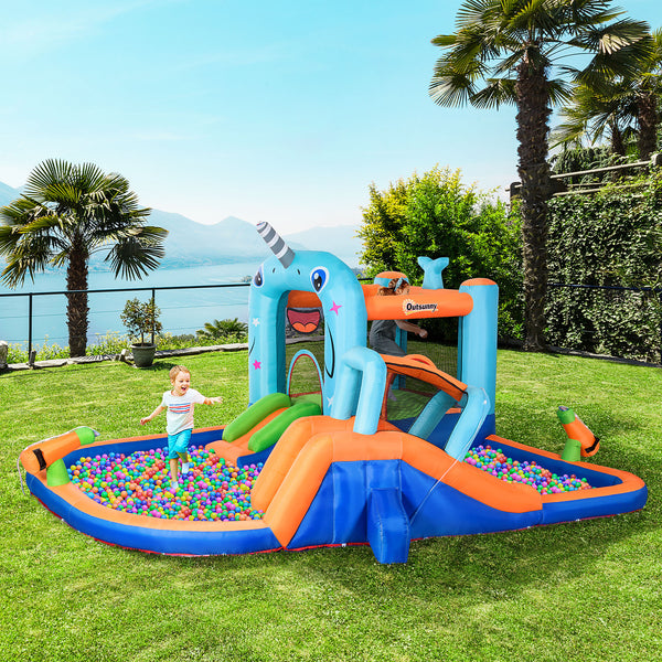 Toboggan aquatique gonflable 5 en 1 pour enfants style narval, avec toboggan, trampoline, piscine, pistolet à eau, mur d'escalade, sac de transport, souffleur d'air 450 W