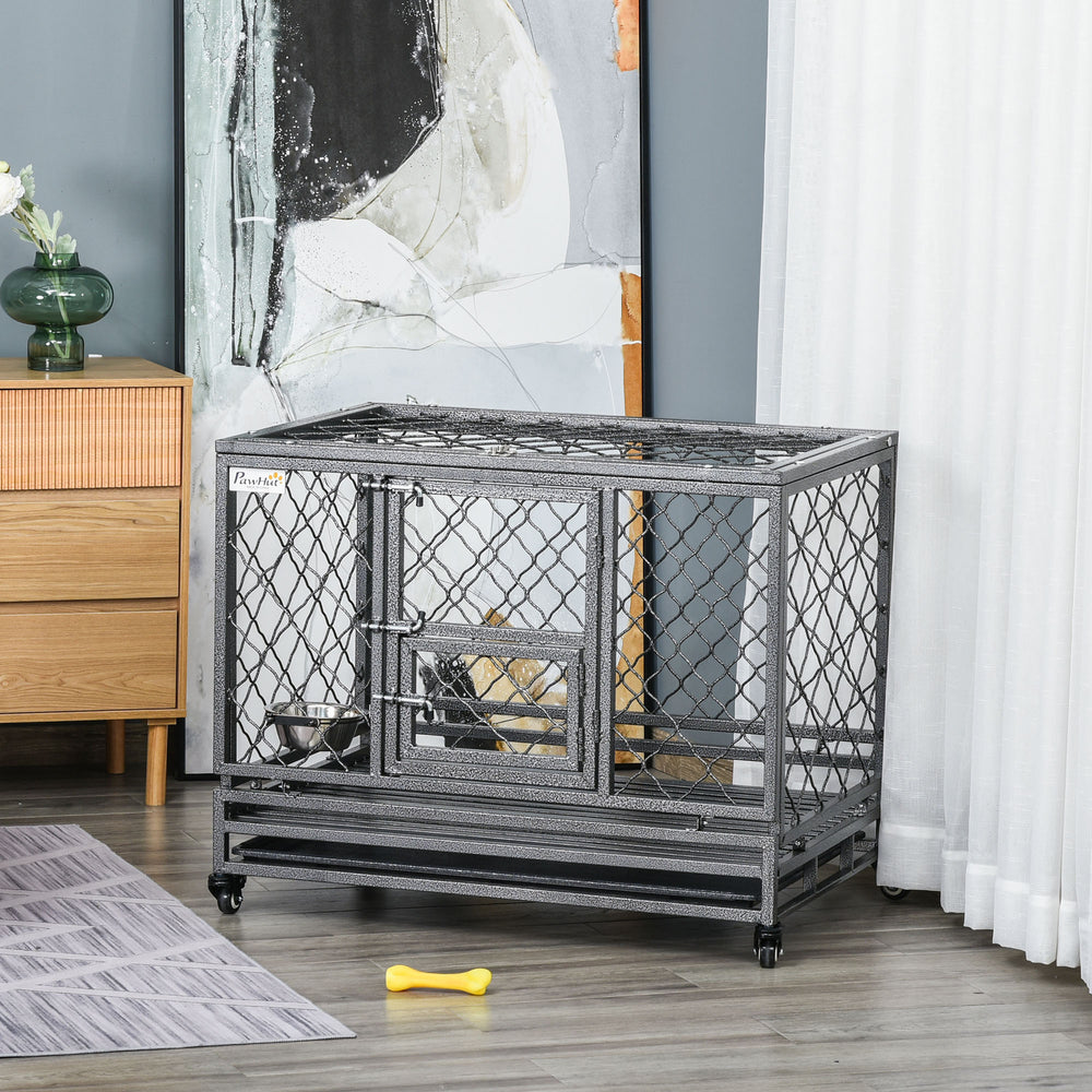 Robust cage with wheels, opening lid, removable tray and bowl