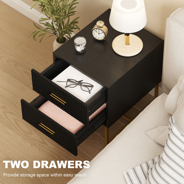 Ensemble de 2 tables de chevet avec tiroirs cannelés et structure en métal – Noir et doré