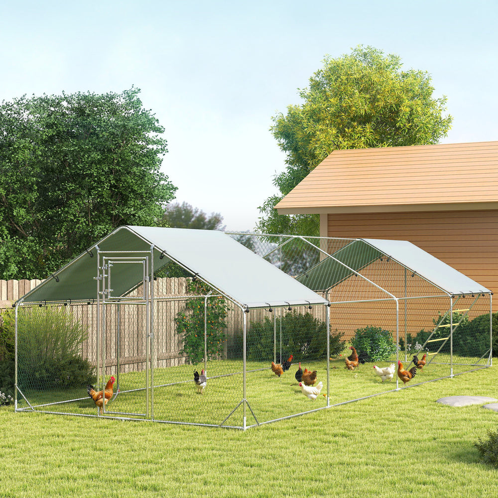 Grand poulailler métallique avec housse imperméable et résistante aux UV