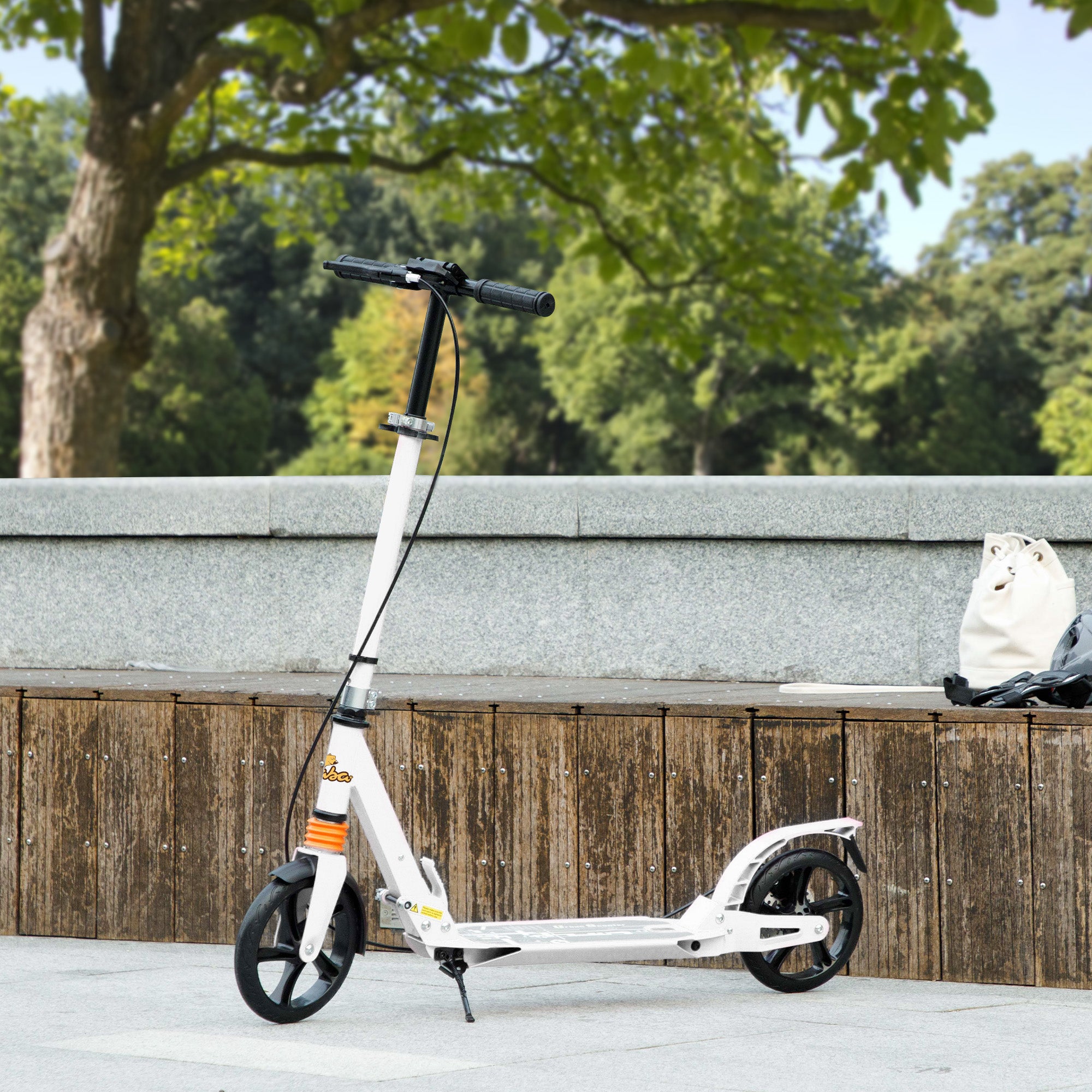 Foldable scooter, 4 adjustable heights, double brake and shock absorpt