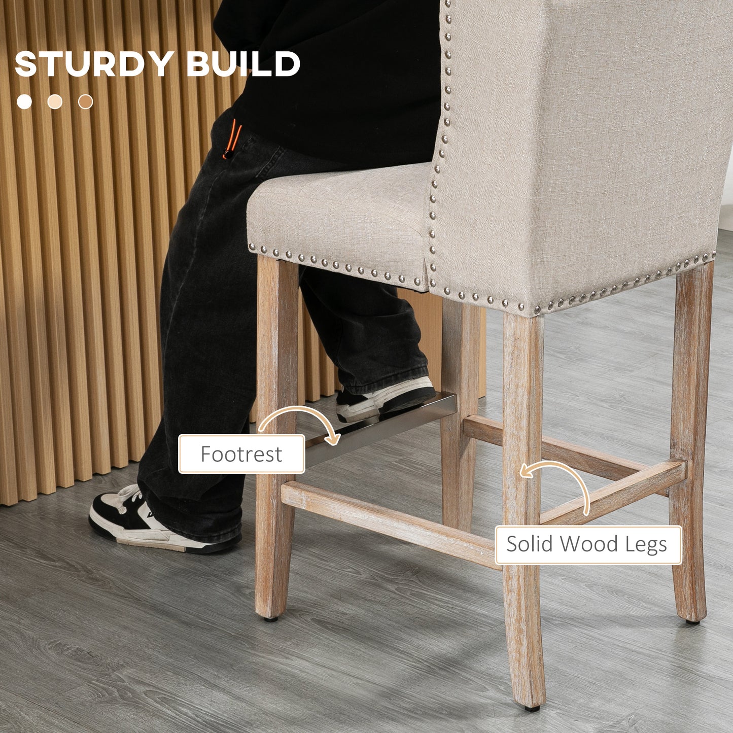 Lot de 2 tabourets de bar, rembourrés avec dossier clouté et repose-pieds, beige