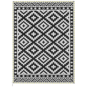 Reversible plastic straw outdoor rug with LED lights 12 ft x 9 ft