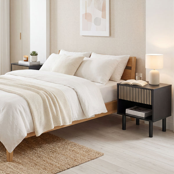 Table de chevet moderne avec tiroir et tablette ouverte – Noir