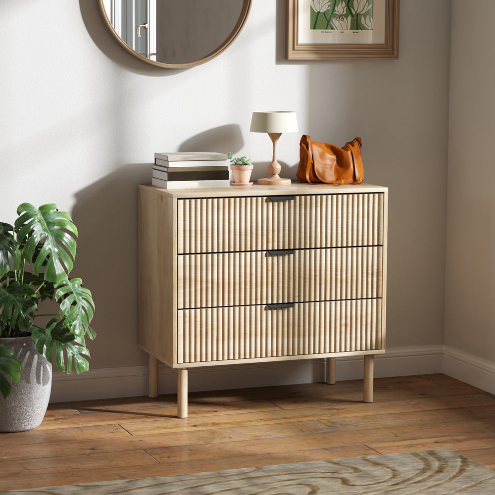 Commode de chambre 3 tiroirs avec panneaux cannelés et pieds en bois massif, chêne